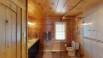 Elk Lodge King En Suite Bathroom